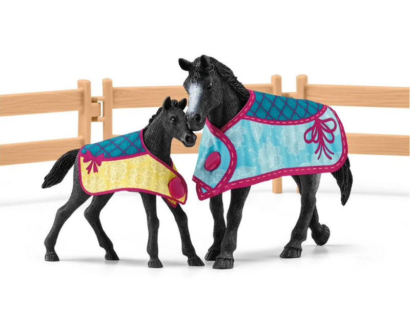 Schleich Horse Box with Mare and Foal-1